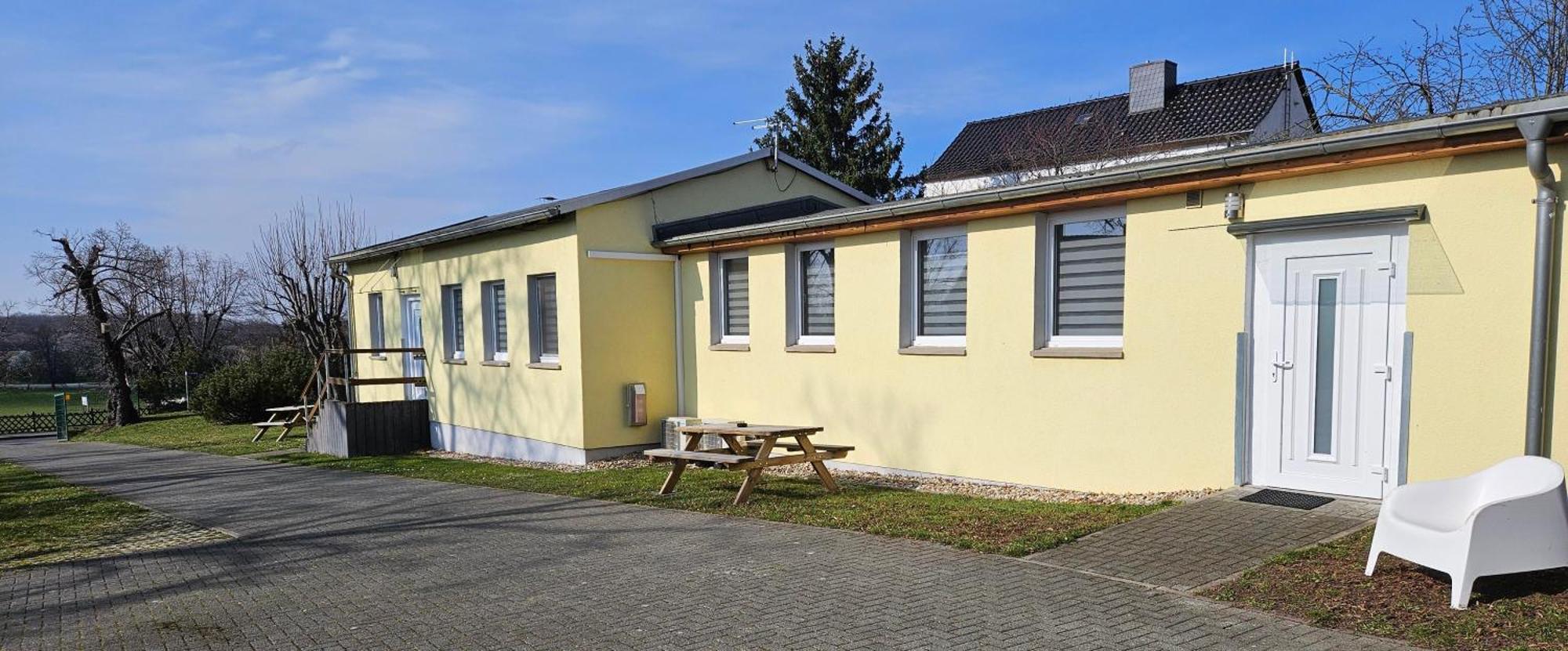 Gaestewohnung Heinrich Heine Schule Bad Dürrenberg 外观 照片