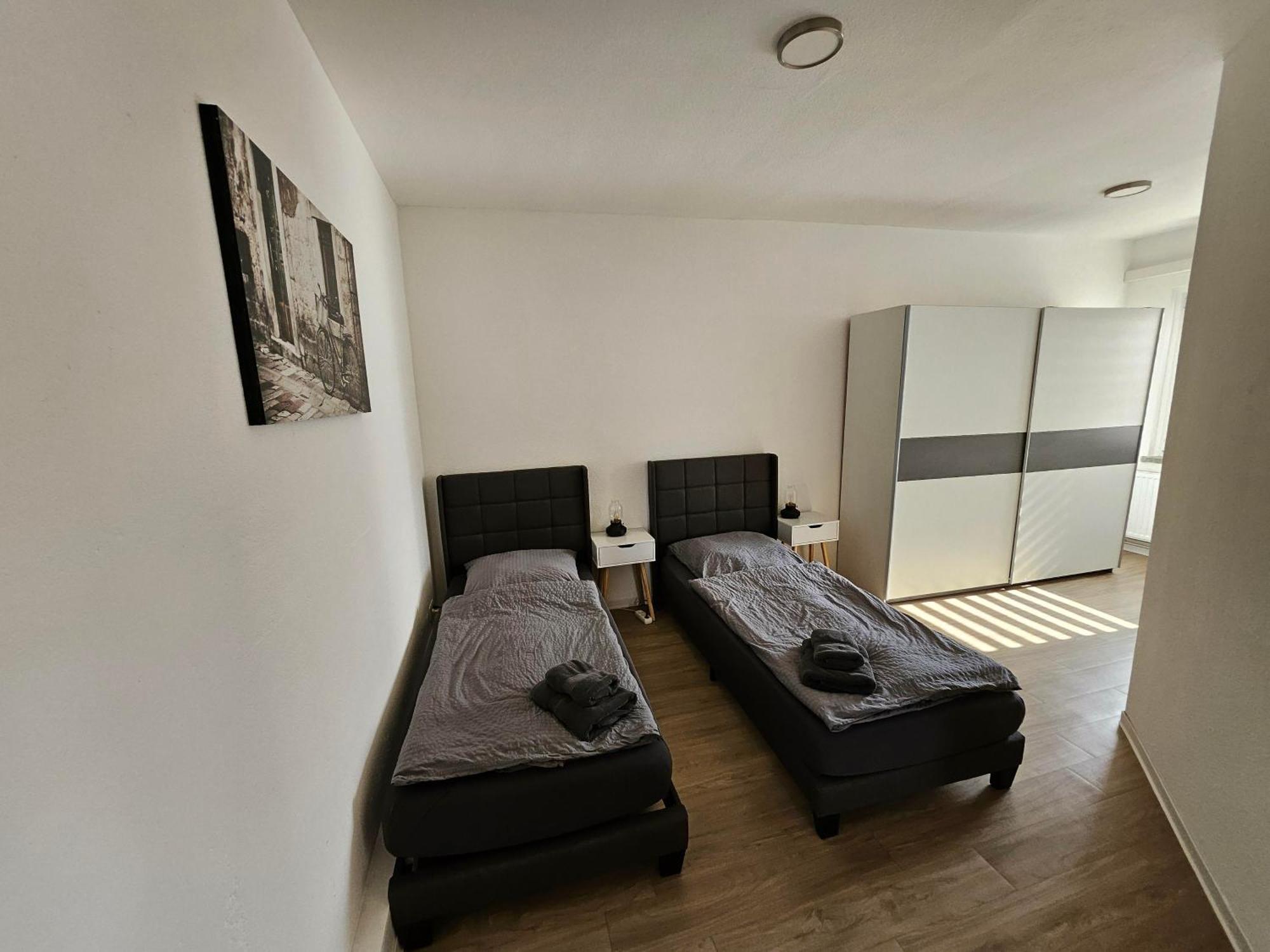 Gaestewohnung Heinrich Heine Schule Bad Dürrenberg 外观 照片
